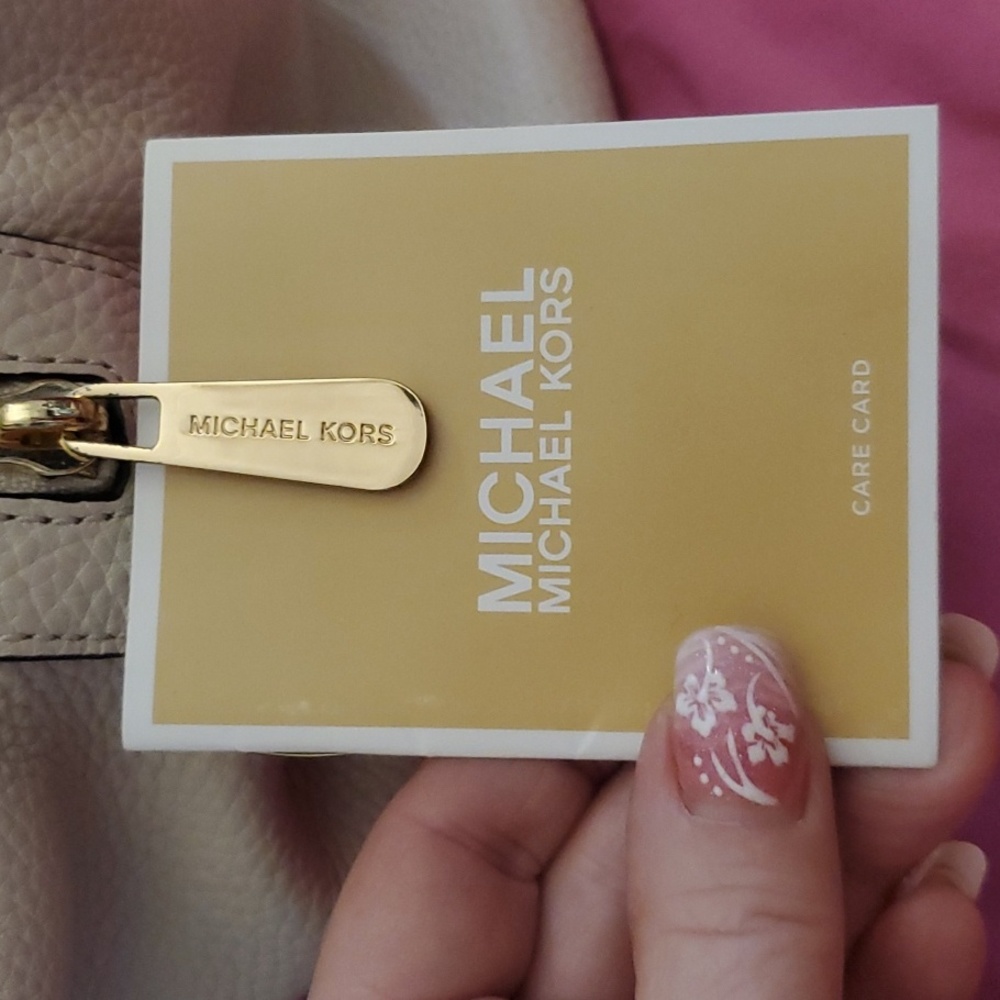 BNWT:  MICHAEL KORS LEATHER BAG - Picture 12 of 16